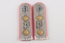 Heer Shoulder Boards for a Hauptmann of Panzerjäger