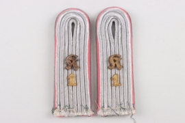 Heer Shoulder boards for a Leutnant der Reserve of Kradschützen Bataillon 1