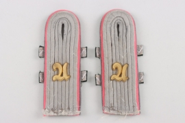 Heer shoulder boards for a retired Leutnant of a Panzer Aufklärungs Abteilung