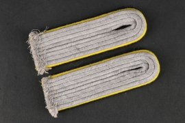 Waffen-SS shoulder boards - SS-Untersturmführer Signal Corps