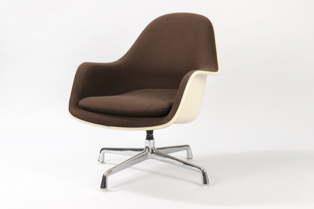 Loose Cushion Lounge Chair Brown // Charles and Ray Eames