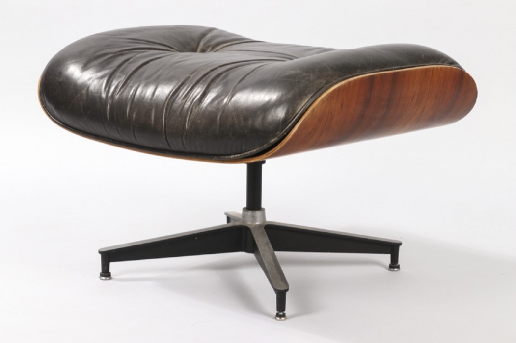 Lounge Chair Ottoman Herman Miller USA // Charles and Ray Eames