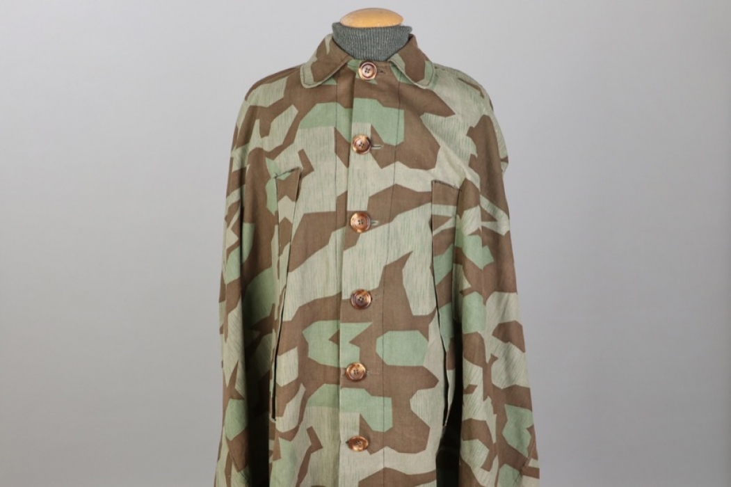 Rain cape from from Wehrmacht splinter camo material