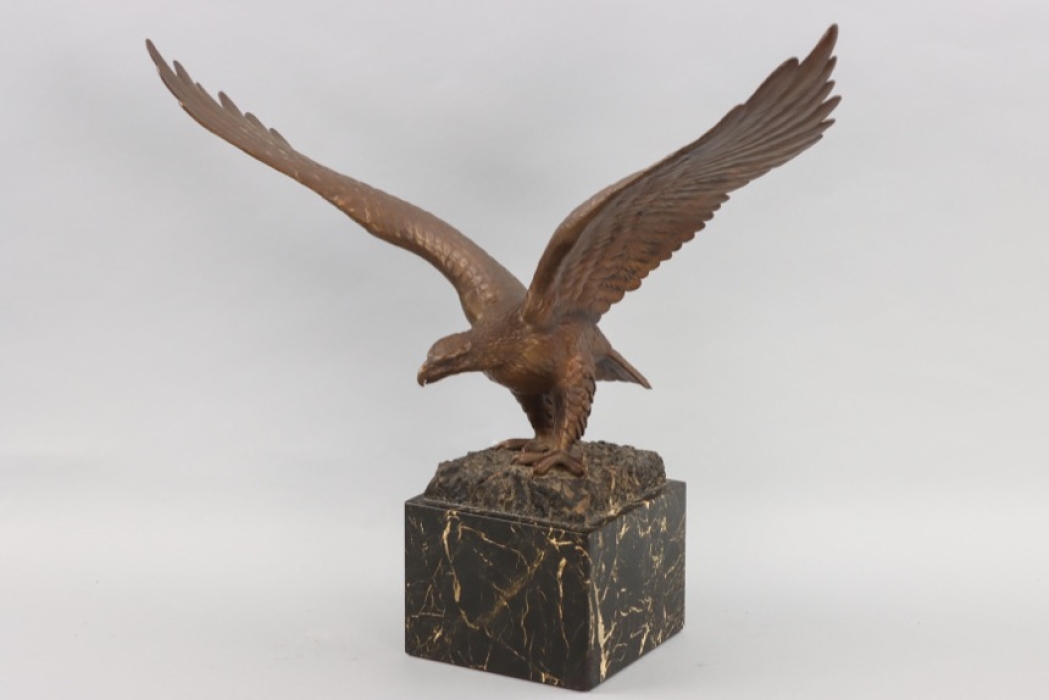 Impressive eagle table decoration - bronze