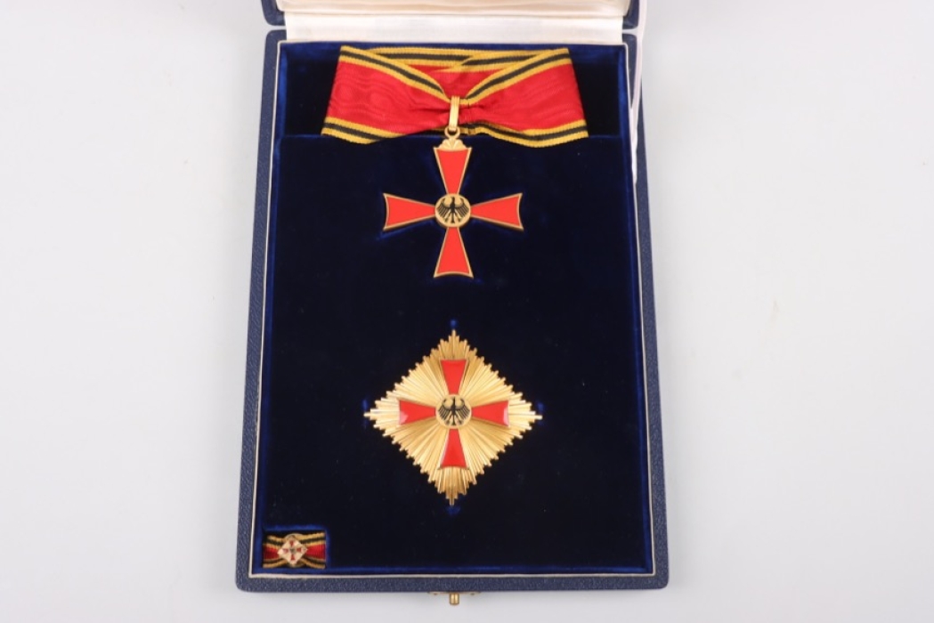 Order of Merit of the Federal Republic of Germany, Great Cross with Star in case