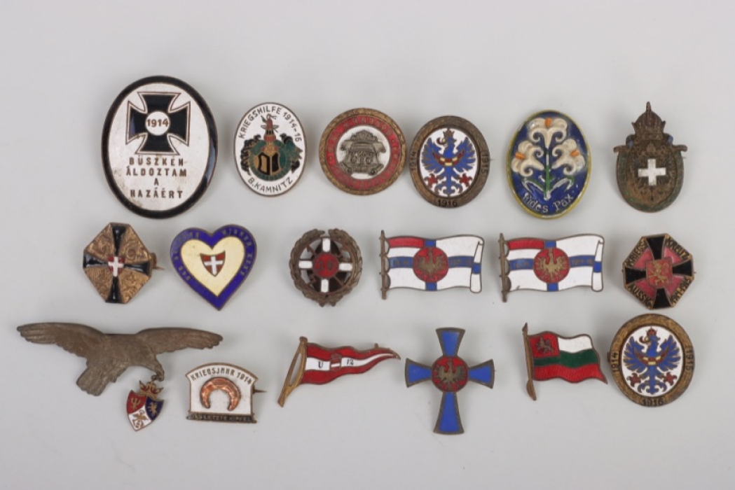 WWI lot of 18 patriotic badges - enameled