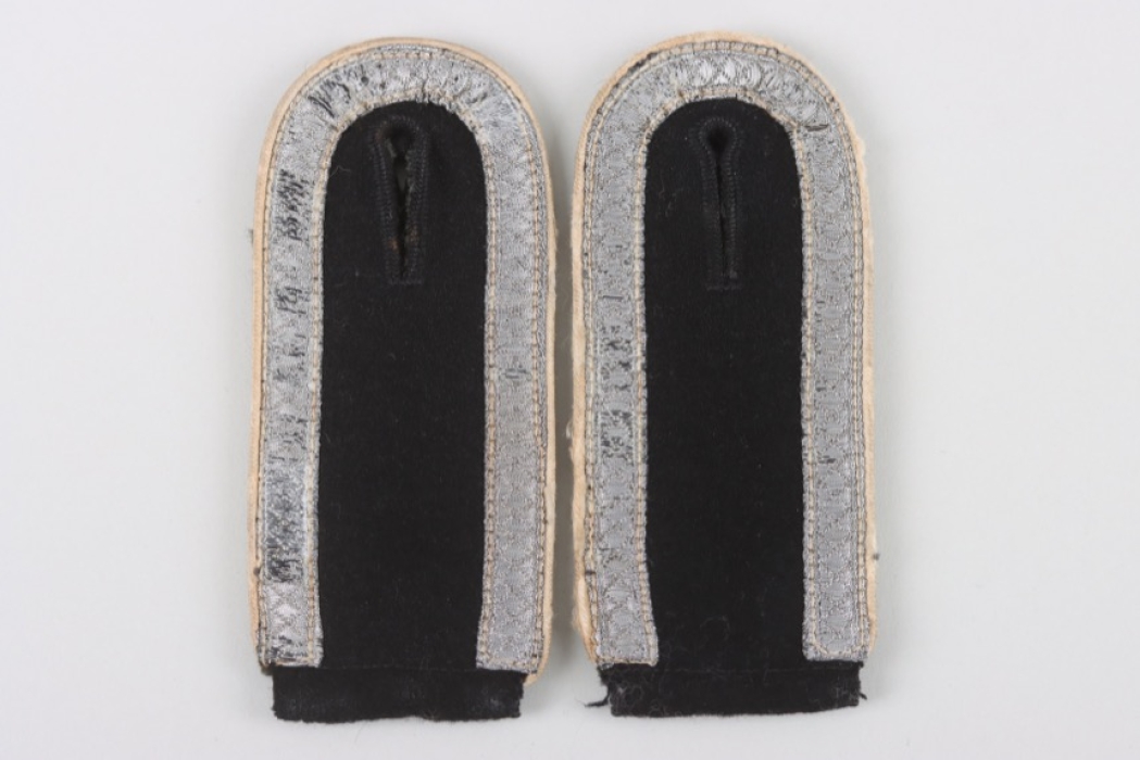 Waffen-SS Infantry shoulder boards for an Unterscharführer