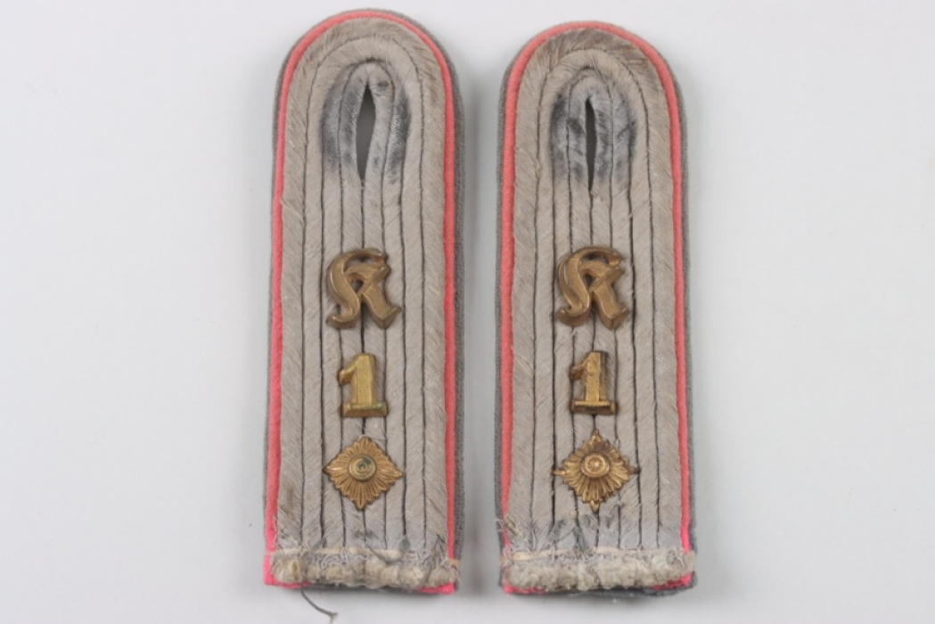 Heer Kradschützen-Bataillon 1 shoulder boards for an Oberleutnant der Reserve