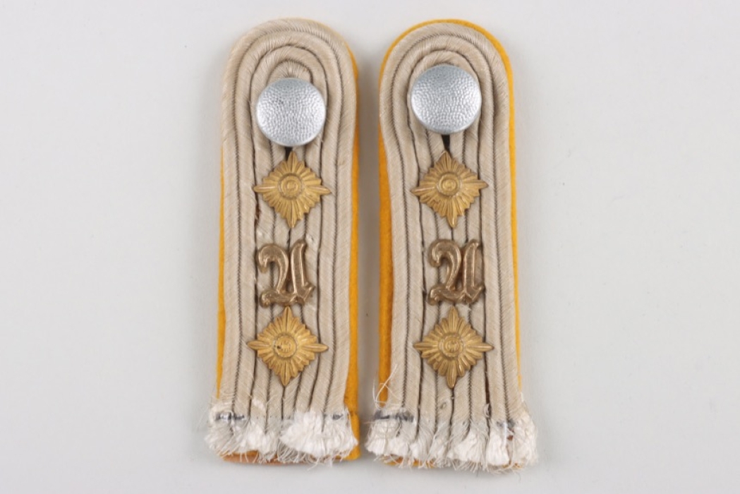 Heer Shoulder Boards for a Rittmeister of Aufklärungstruppe