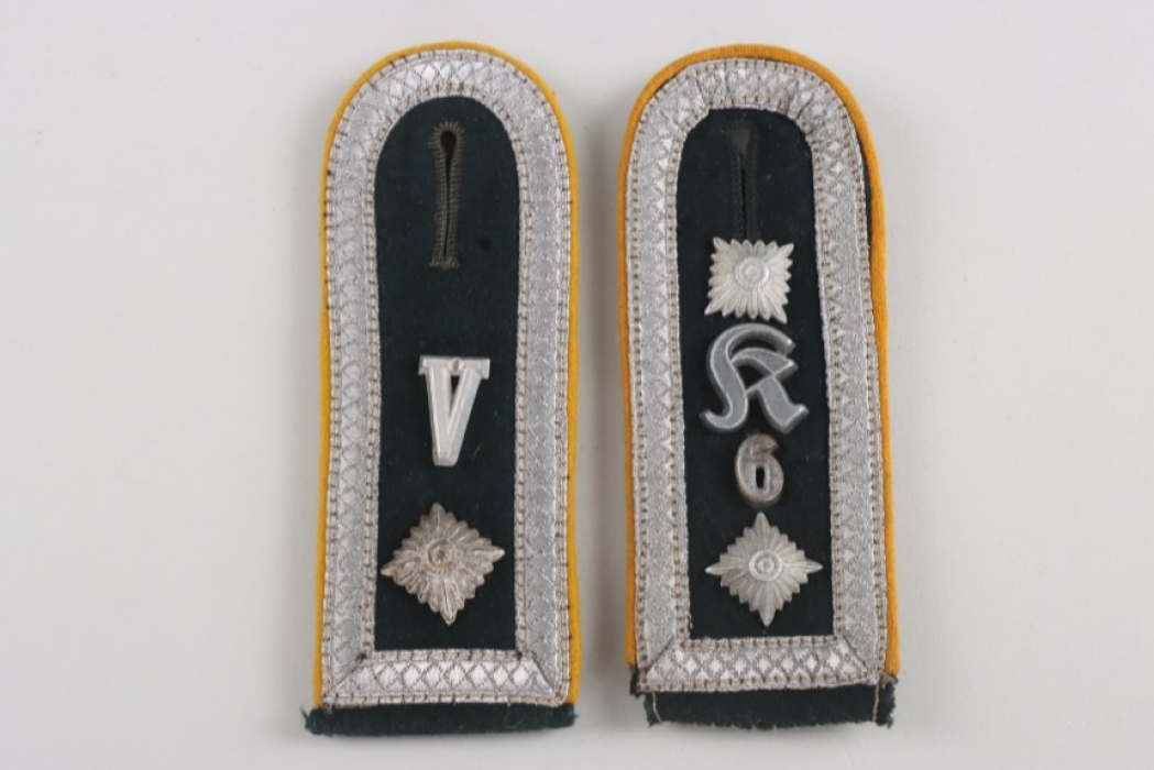 Heer shoulder strap for a Wachtmeister of Wehrkreis V and a Oberwachtmeister of Kradschützen Bataillon 6