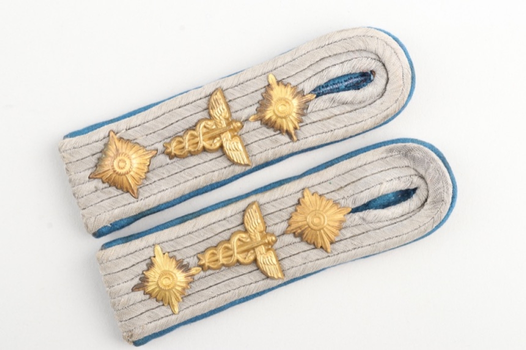 Shoulder Boards - Hauptmann Truppensonderdienst