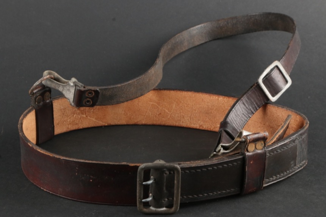 NSDAP 2-claw leather belt (political leaders) with Cross Strap