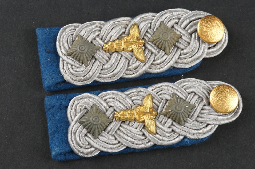 Pair of Shoulder Boards Truppensonderdienst - Administrative Oberst