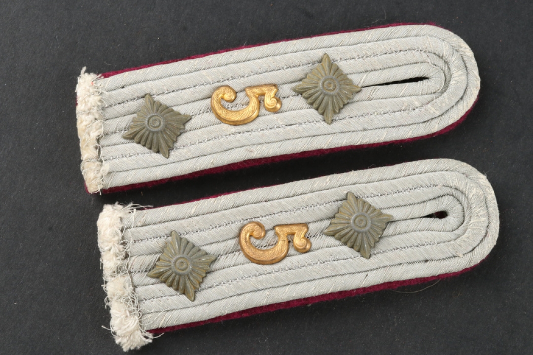 Pair of Shoulder Boards Nebeltruppe Hauptmann