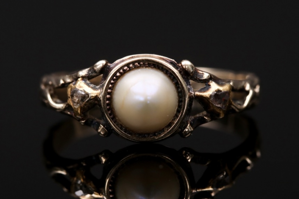 Pearl and diamond Jugendstil ring
