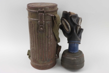 Wehrmacht gas mask with camo can