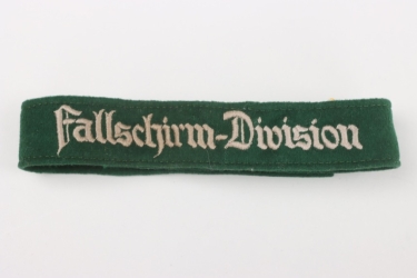 Luftwaffe cuff title "Fallschirm-Division" for EM