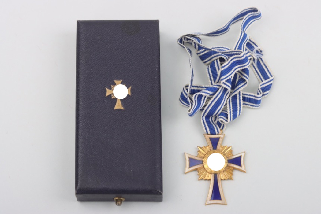 Cross of Honour of the German Mother 1st Class in case