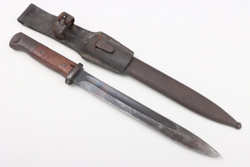 1944 Wehrmacht bayonet 84/98 with frog - machting numbers