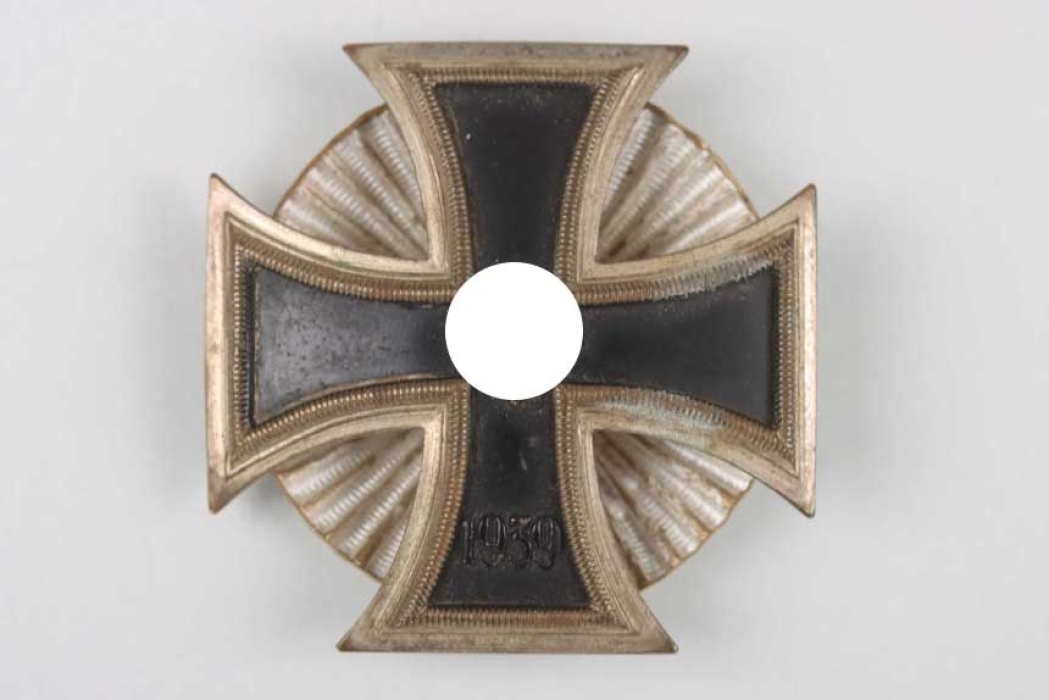 1939 Iron Cross 1st Class with screwback - Schinkel type (Deumer)