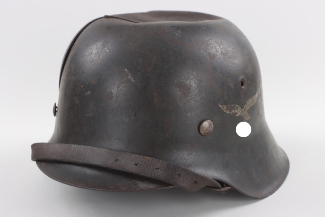Luftwaffe M42 single decal  helmet  with battle damage - ET64