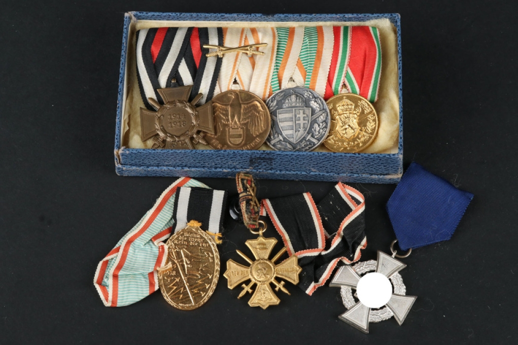 Maker matching Medal bar and Case