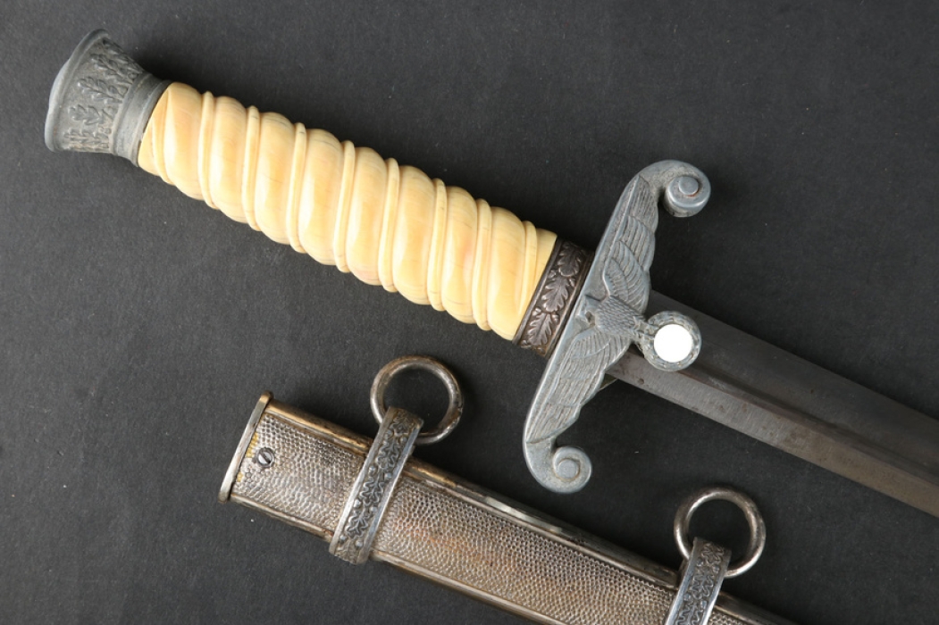 M35 Heer officer's dagger - WKC with bone grip